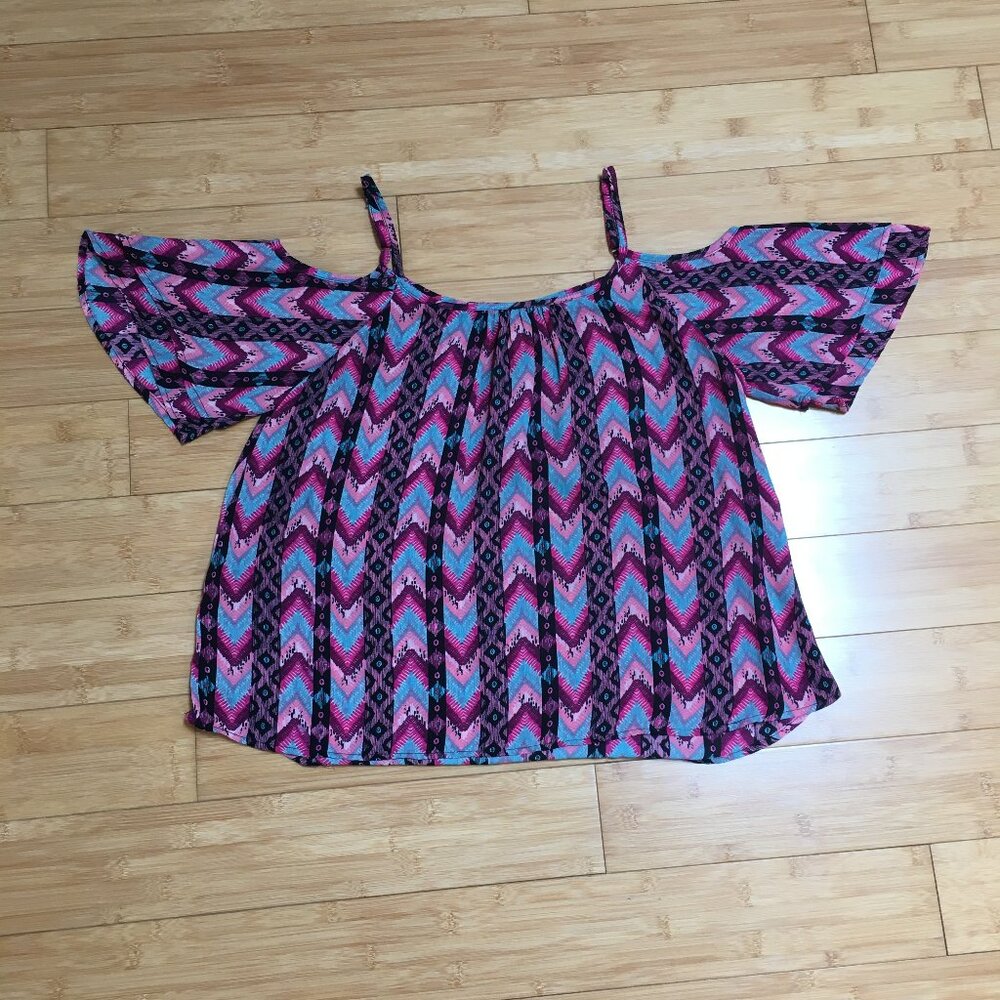 EUC Belle Du Jour Multicolor Aztec Print Cold Shoulder Top